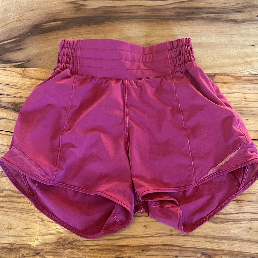 Lululemon Hotty Hot HR Short 4", size 0